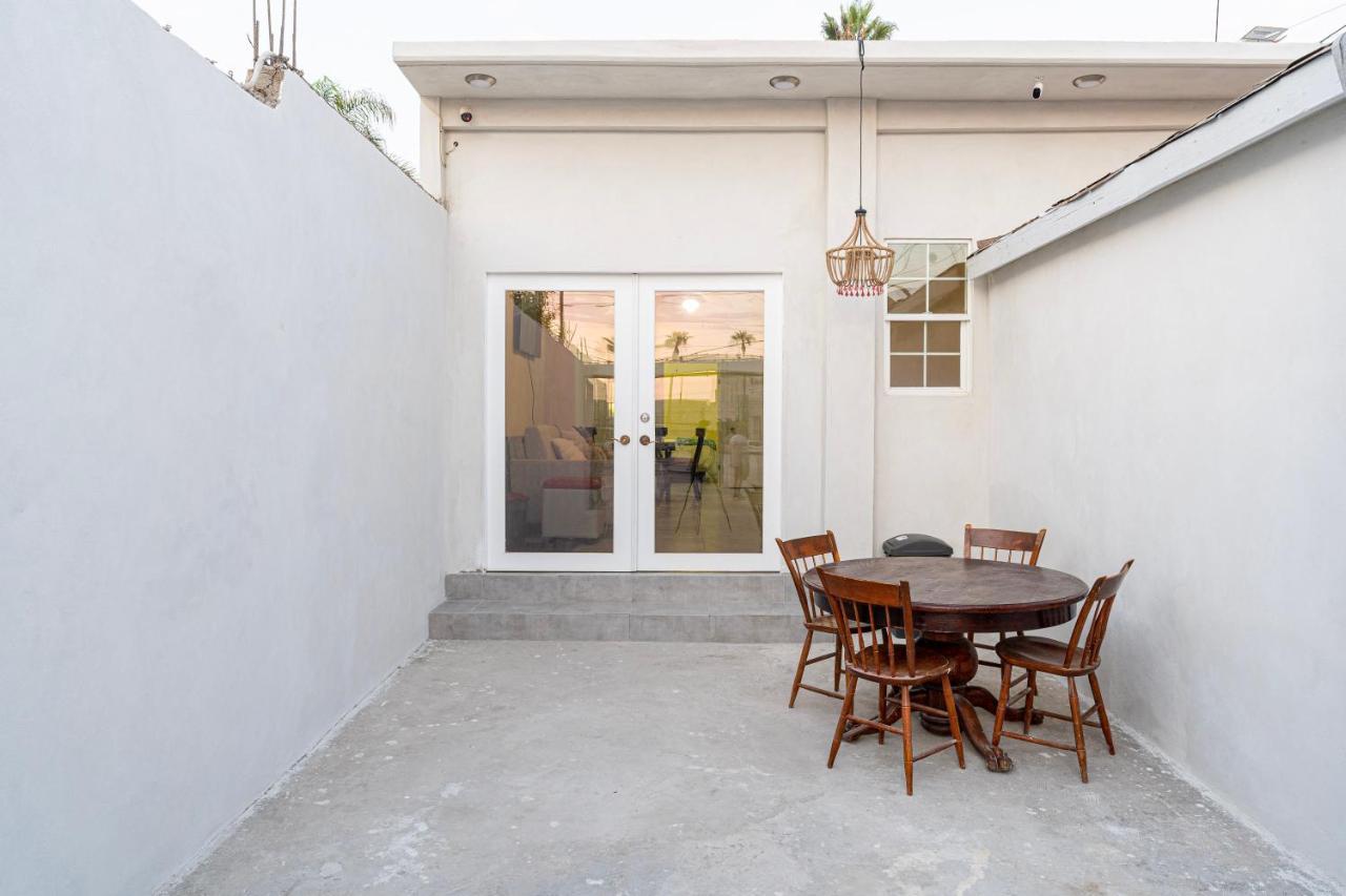 2 Br/ 1 Ba Home, Sleeps 10, 1 Min Walk To Rosarito Beach Екстериор снимка